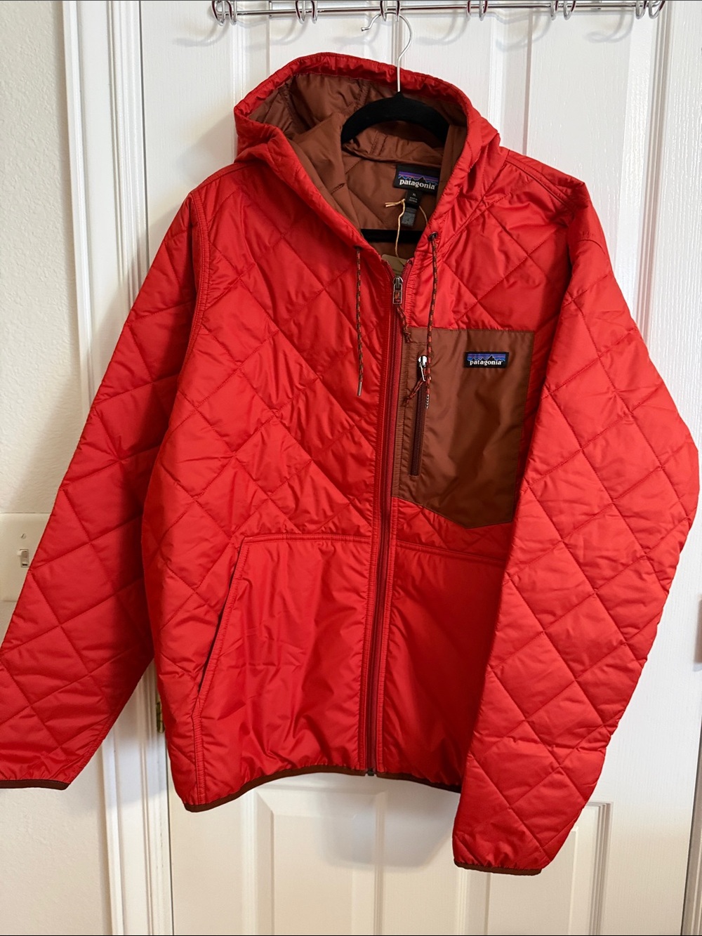 Patagonia Diamond Quilted Bomber Hooded. Style 27611 AMRE XL - Picture 2 of 4